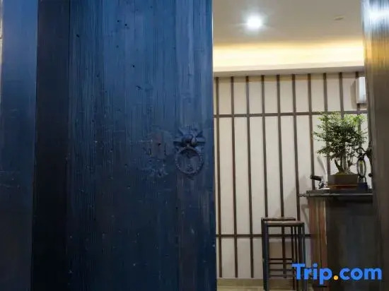 Yunshang Grassland Yishan Yishe Wild Luxury Guesthouse