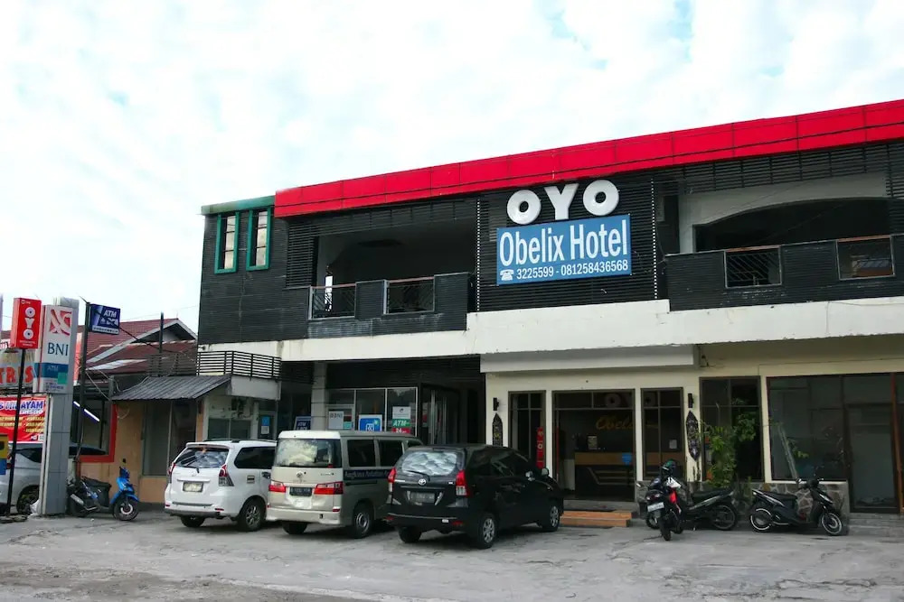 Obelix Hotel Syariah by OYO Rooms