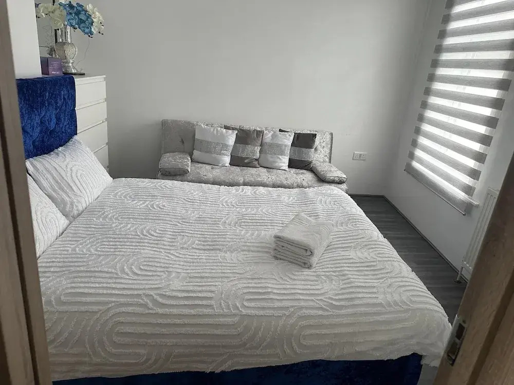 House - Sleeps 6 - Garden - Seaside - Pet Friendly
