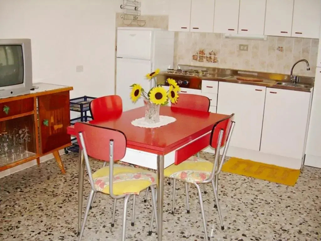 New apartment within a Renovated Detatched House Ground floor with Outdoor Patio