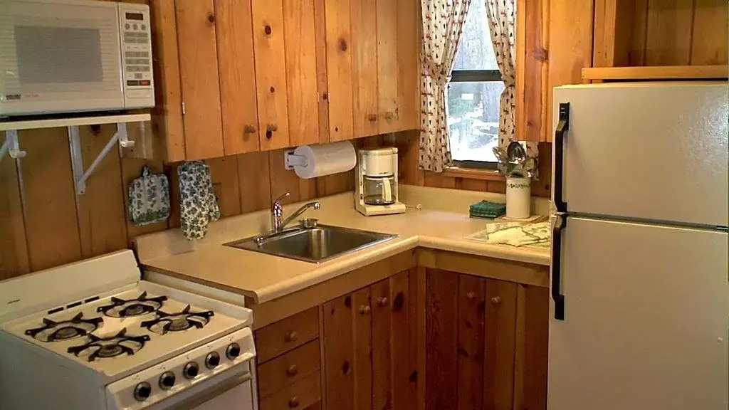 Reverse Creek Lodge