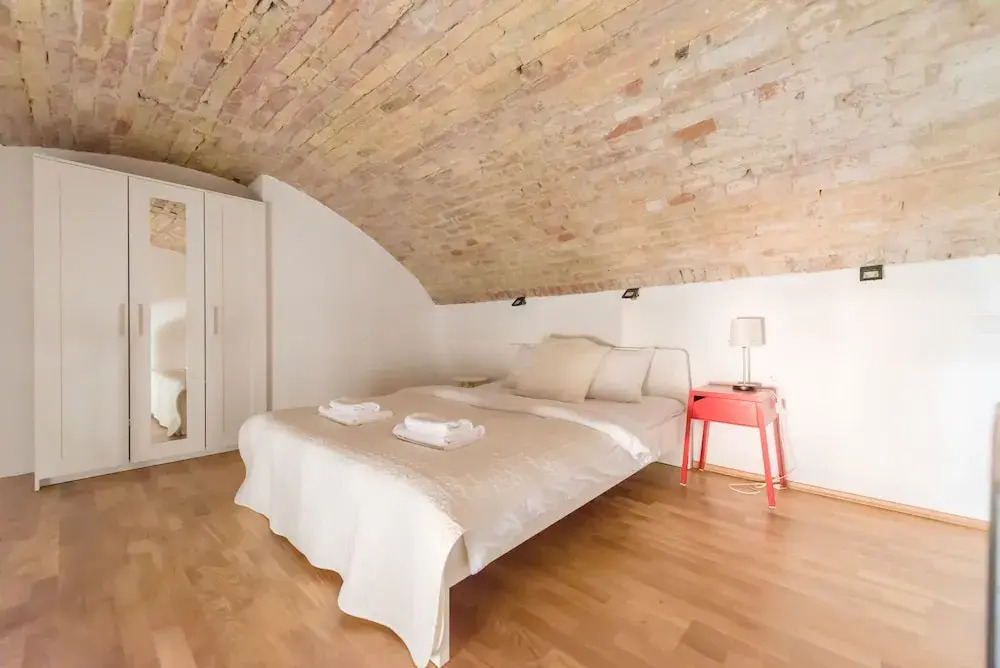 Central King Apartment