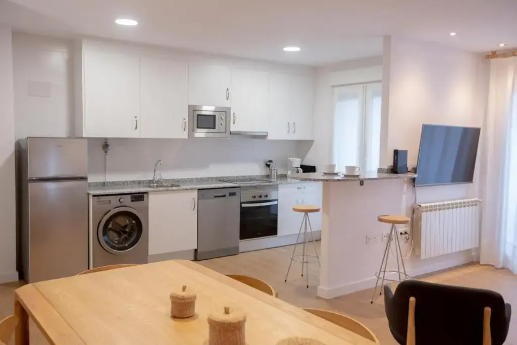 Apartamentos tiu Enrique 4 Piso