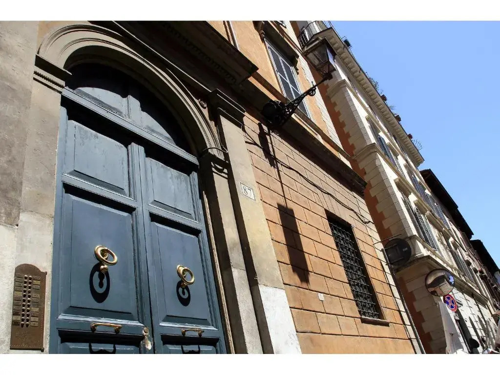 Apartments Via Giulia