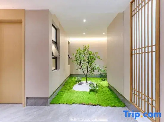 Yiduo Hotel (Dazhou Luofu Plaza Railway Station)