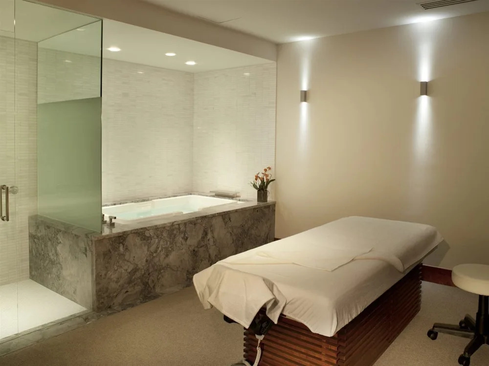 Platinum Vail Solaris 2 Bedroom Vacation Rental Set At The Base Of The Mountain Just Steps From The Gondola