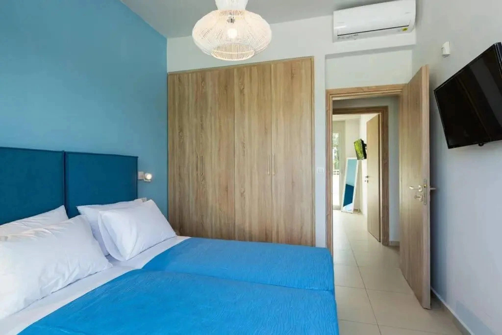 Adelhome - Sea view & walking distance to beach