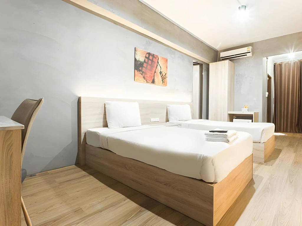 B2 Santitham (Wat Jed Yod) Boutique & Budget Hotel