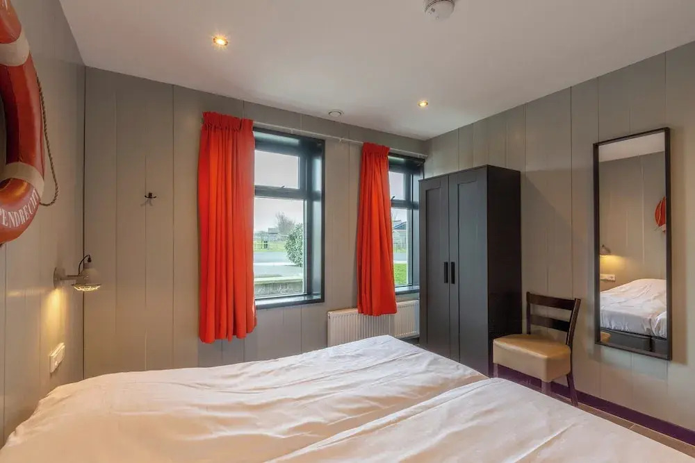 Spacious 22 Persons Holiday Home in Callantsoog
