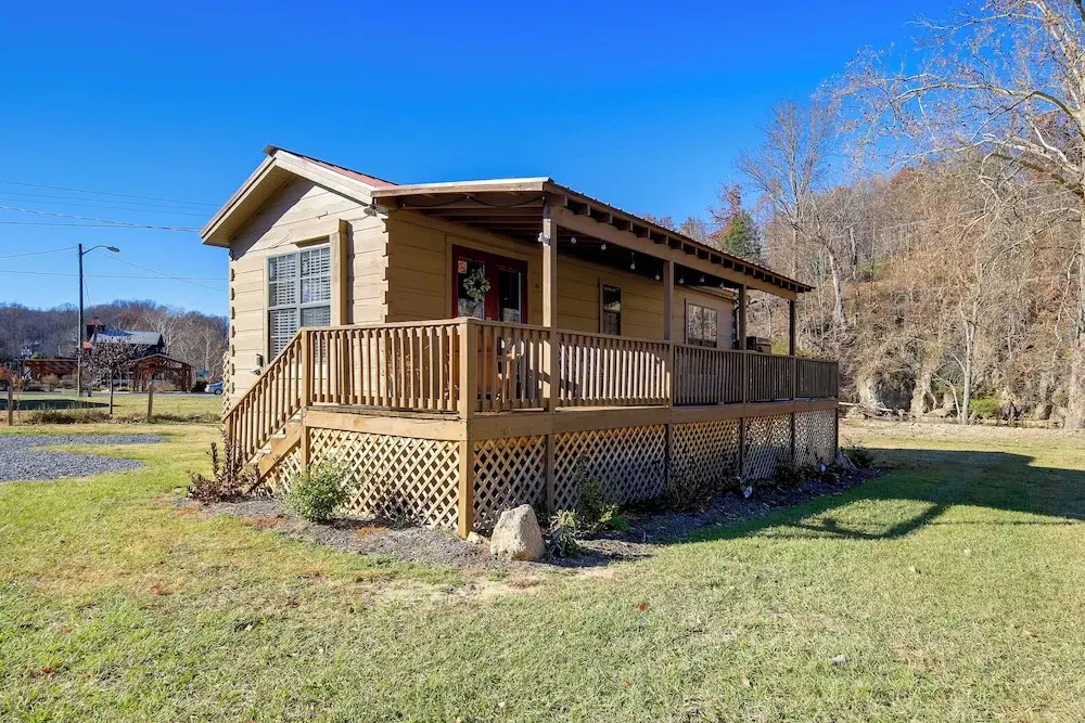 Walk to Dtwn Damascus: Cabin w/ Creek Views
