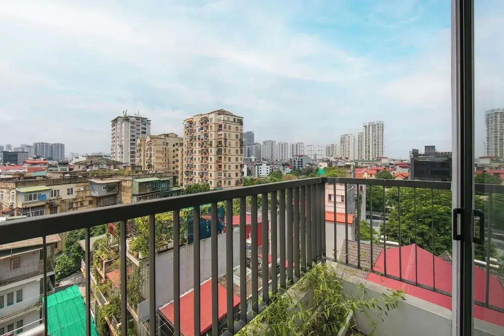 HB Serviced Apartment - Lạc Long Quân