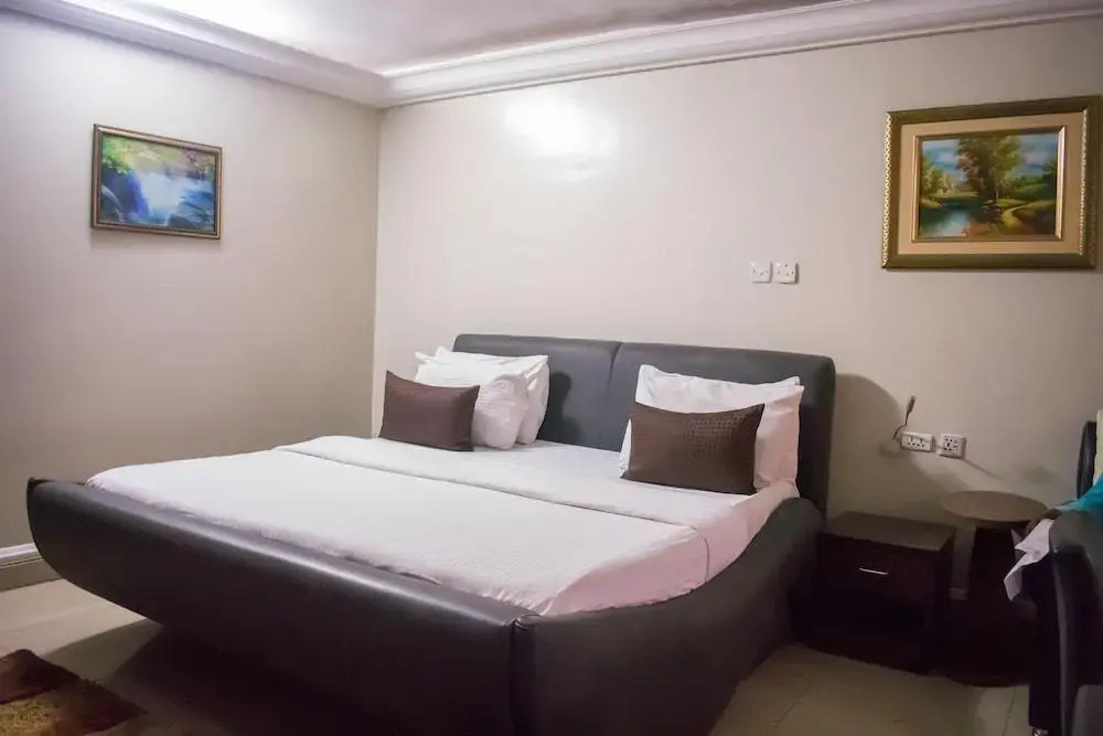 Primal Hotel