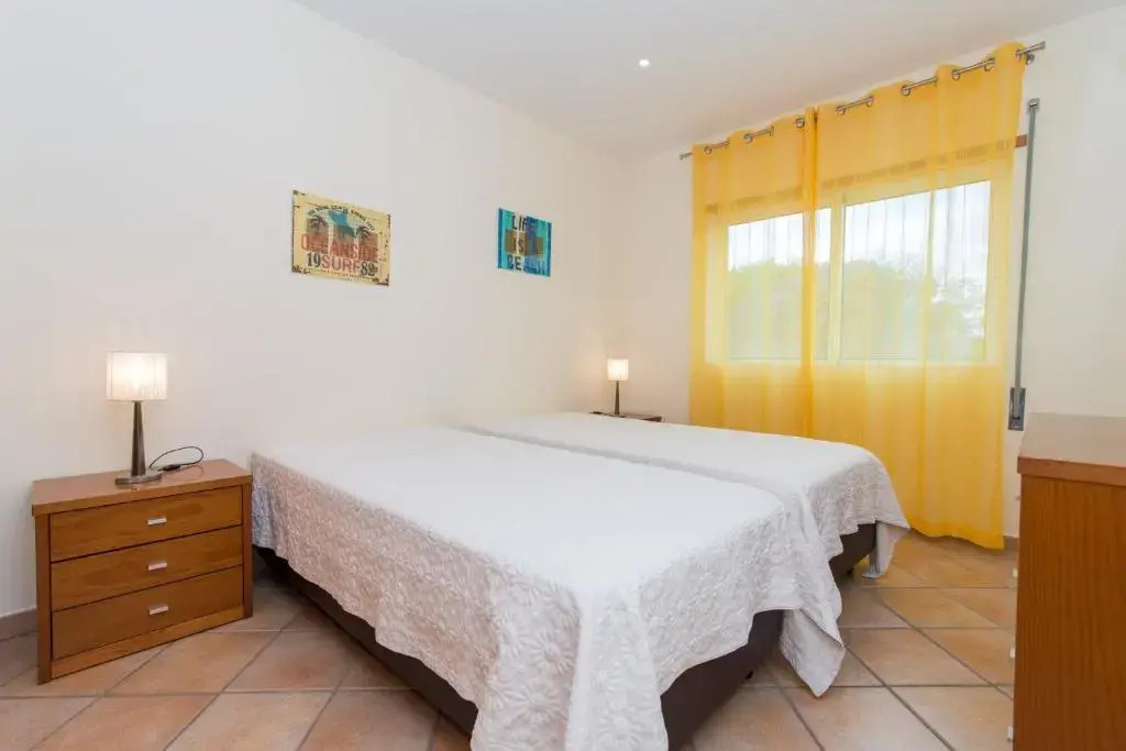 "cabanas de Tavira - Apt Gomeira 3bedroom, Pool, Wifi and air Conditioning"