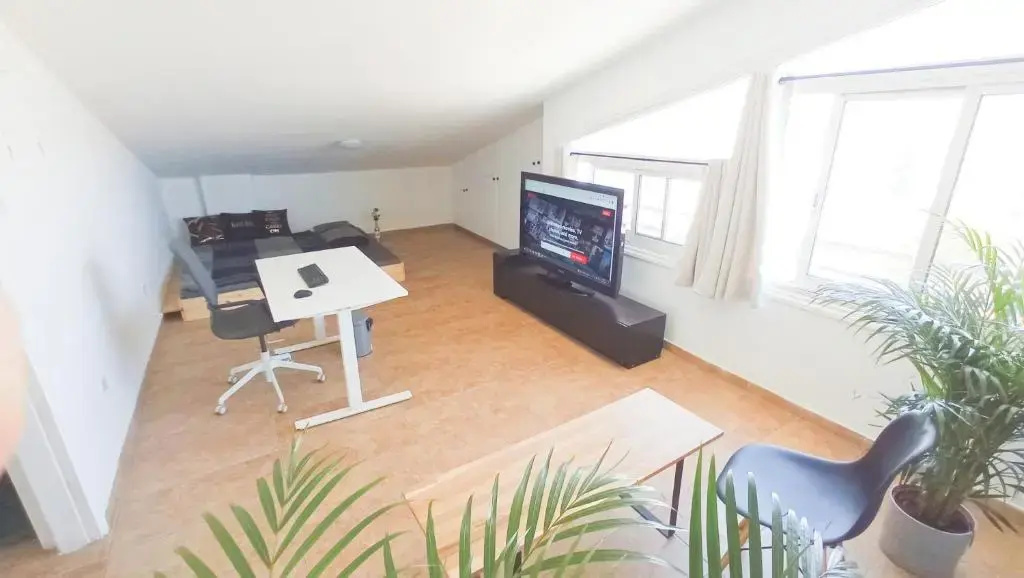 Luxury private rooms -SEA VIEW, GYM- 5 Min from beach! - private room in shared apartment