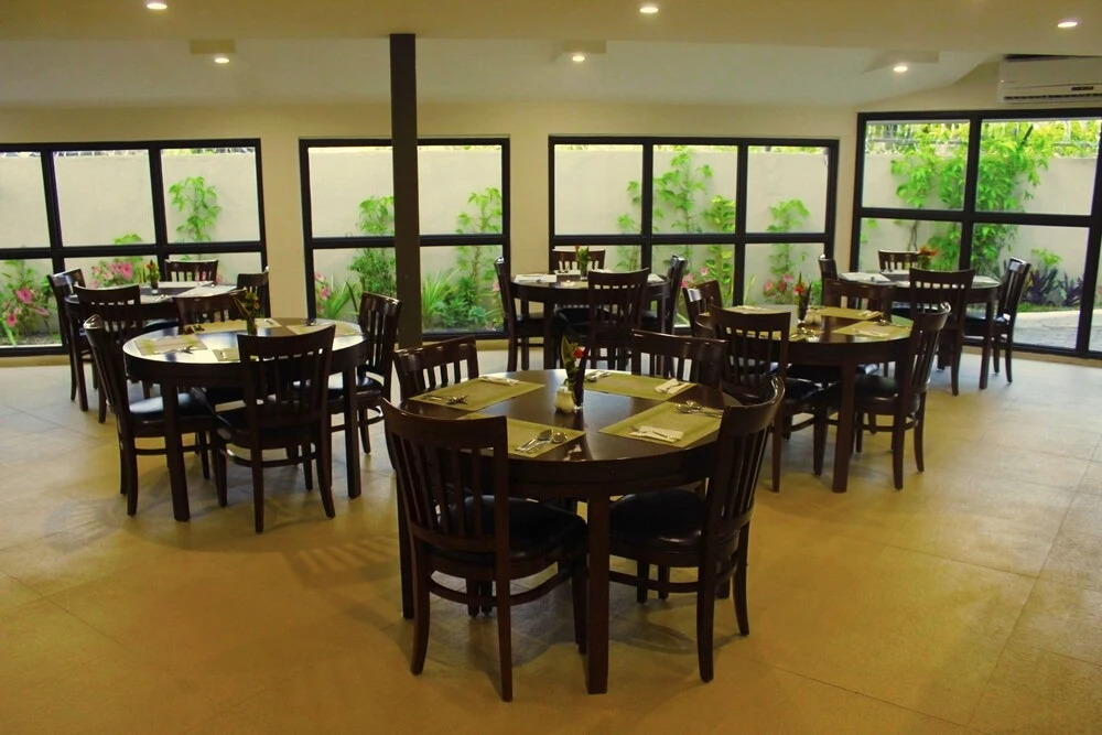 Nambis Inn