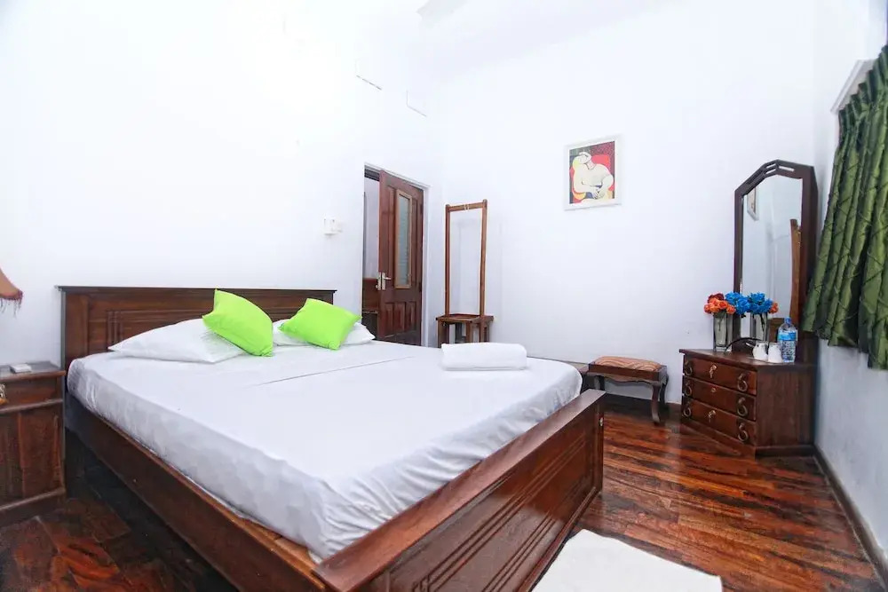 Rockwood Villa