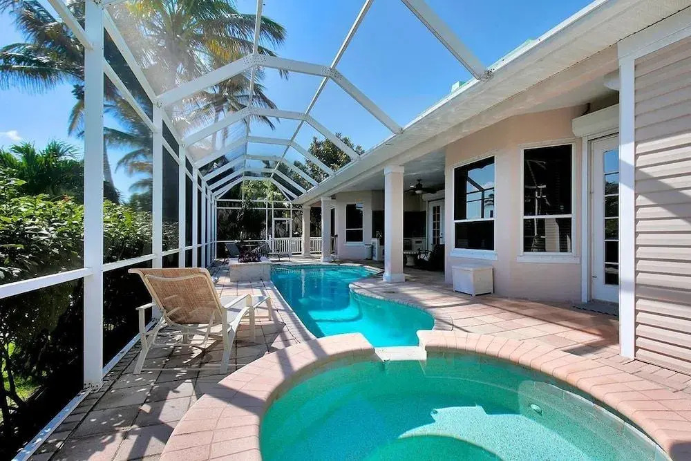 BRF335 3 Bedroom Holiday Home by Marco Naples Vacation Homes