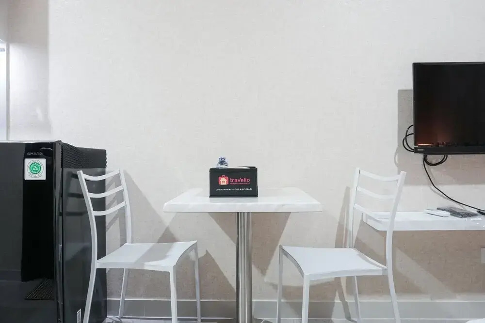 Chic and Cozy Studio Apartment at Puri Mansion