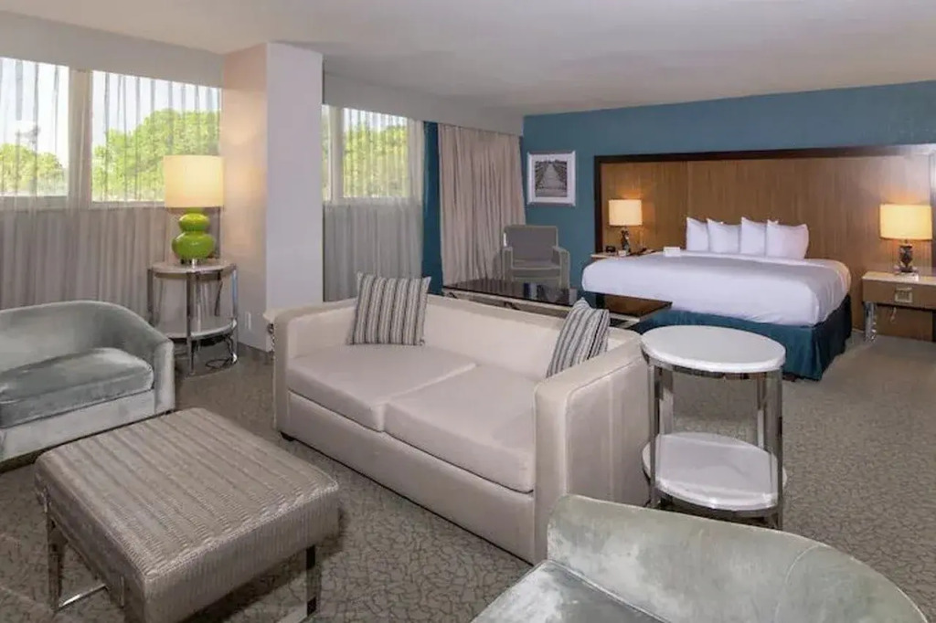 DoubleTree by Hilton Hotel Jacksonville Airport