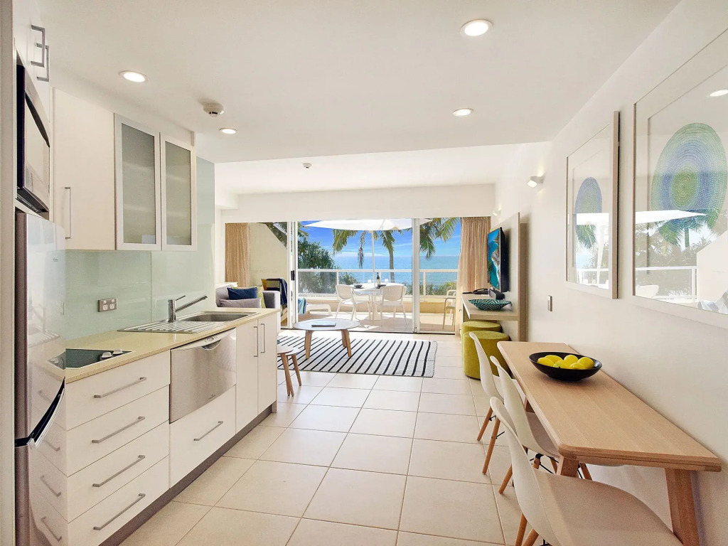 Netanya Noosa Beachfront Resort