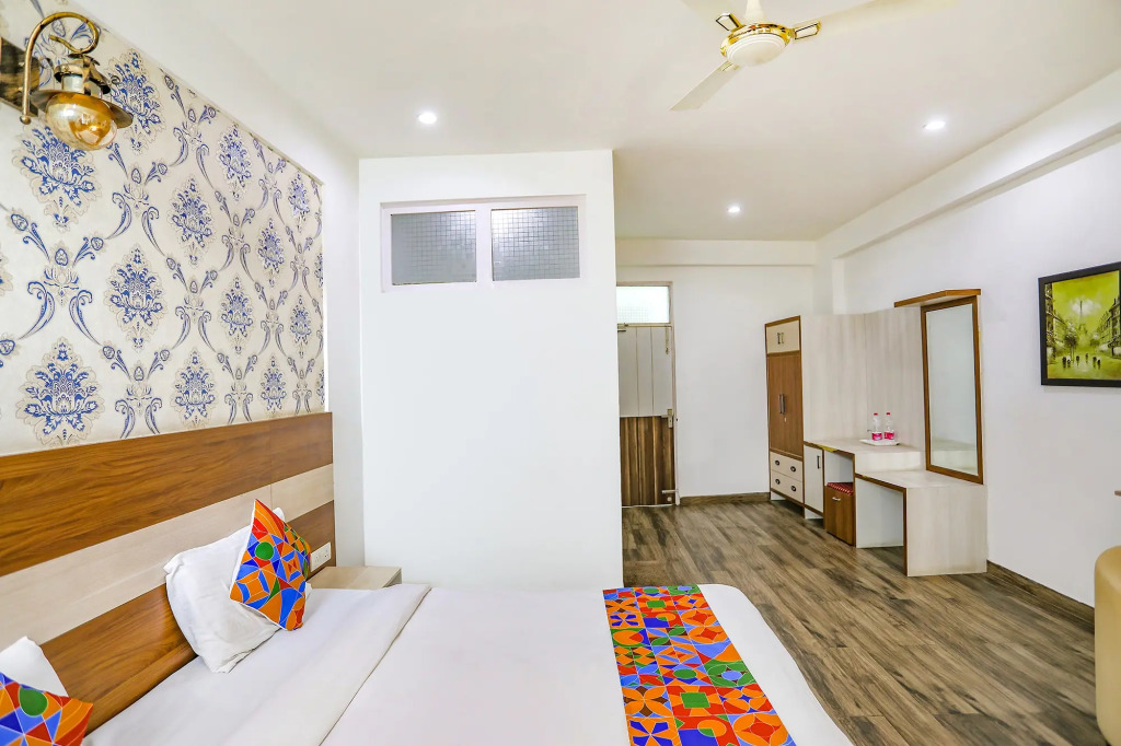 FabHotel Aravali Suites - DLF Phase 3