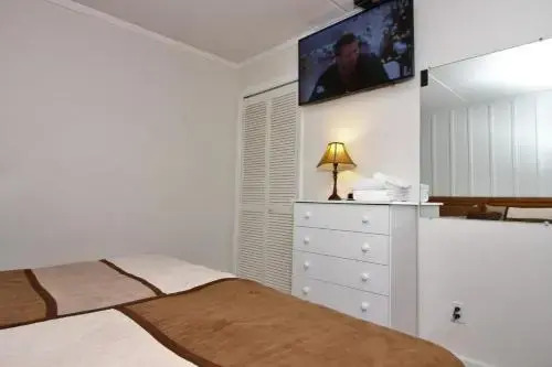 Whiffletree Condo Unit I3 by RedAwning