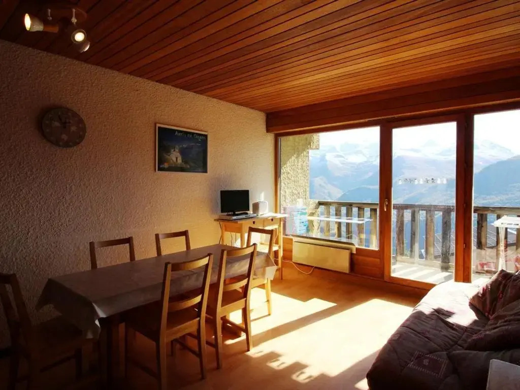 Appartement Auris, 1 pièce, 6 personnes - FR-1-297-94