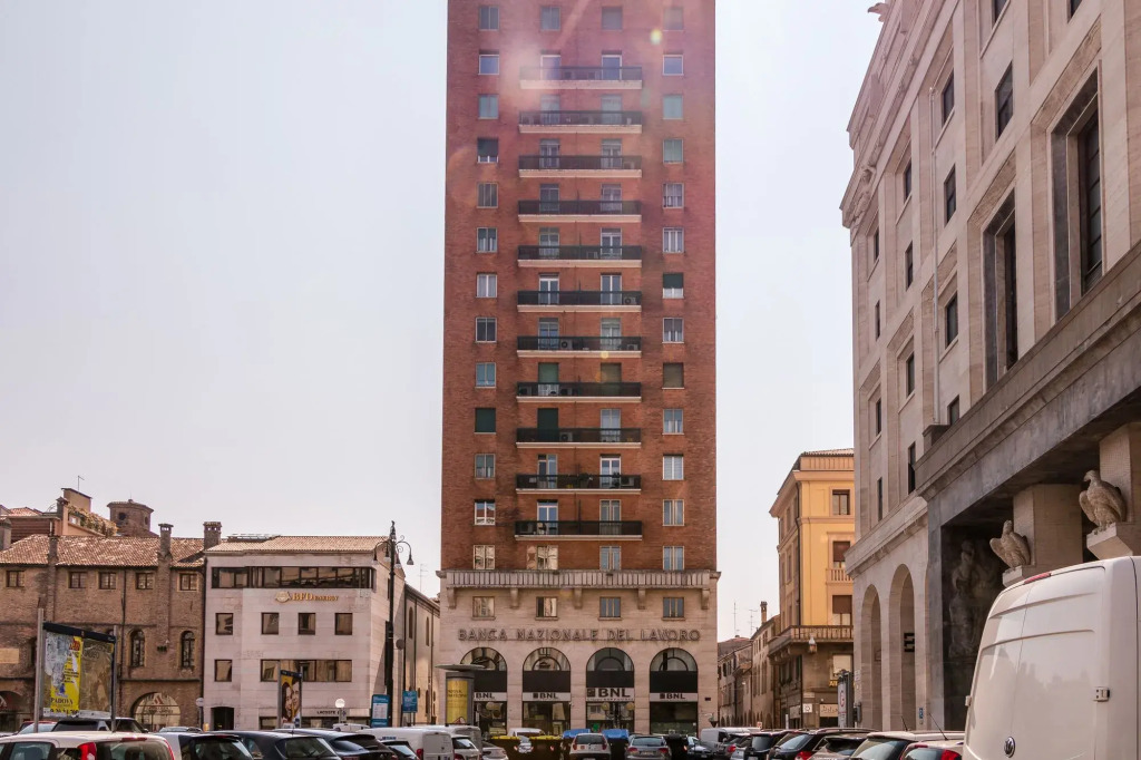 Padova Tower City & Hills View Libeccio
