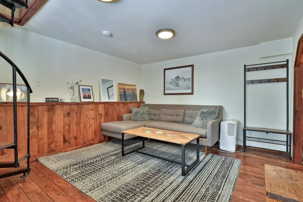The Powder House 4 Bedroom Home