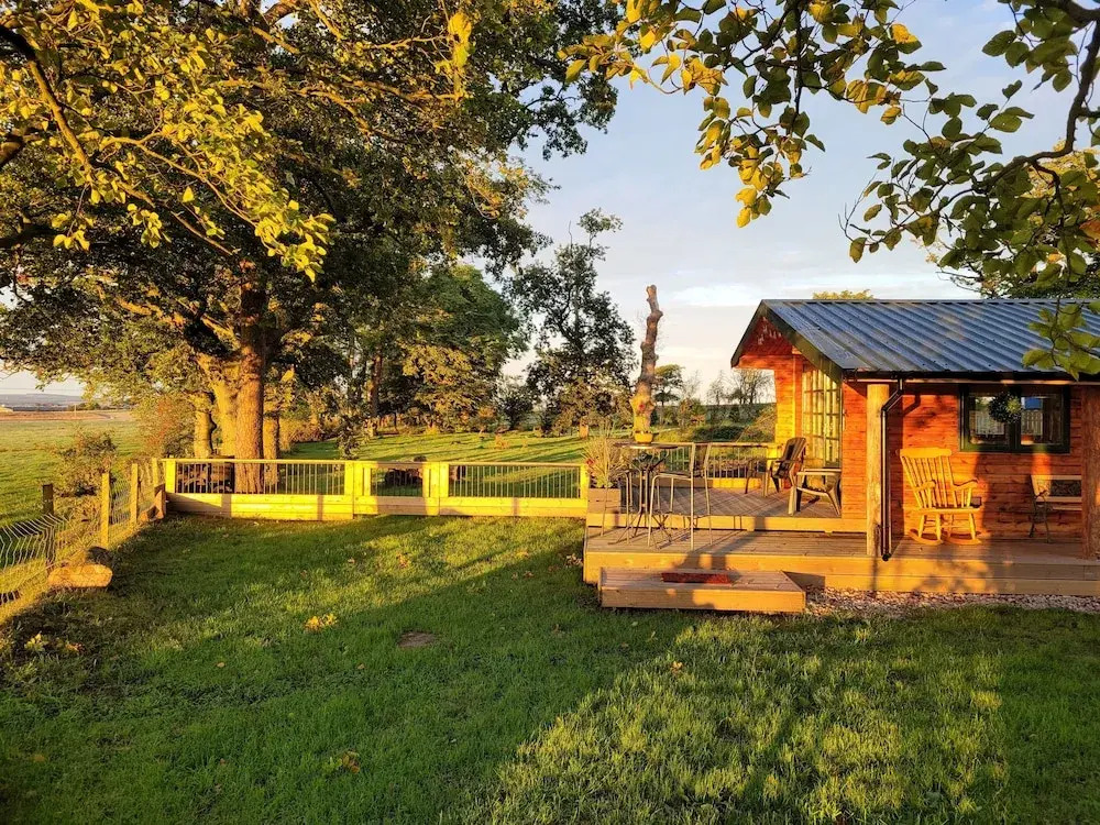 Cosy wood cabin in rural area near national park