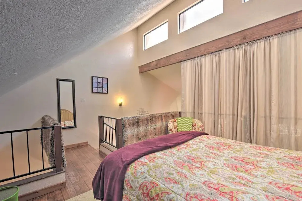 Quaint Angel Fire Townhome: 1/2 Mi to Ski Slopes!