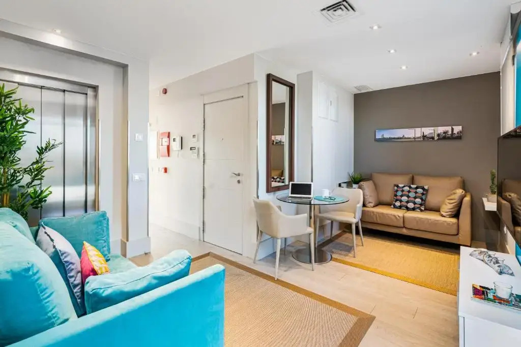 Kronos on the Beach suite 3