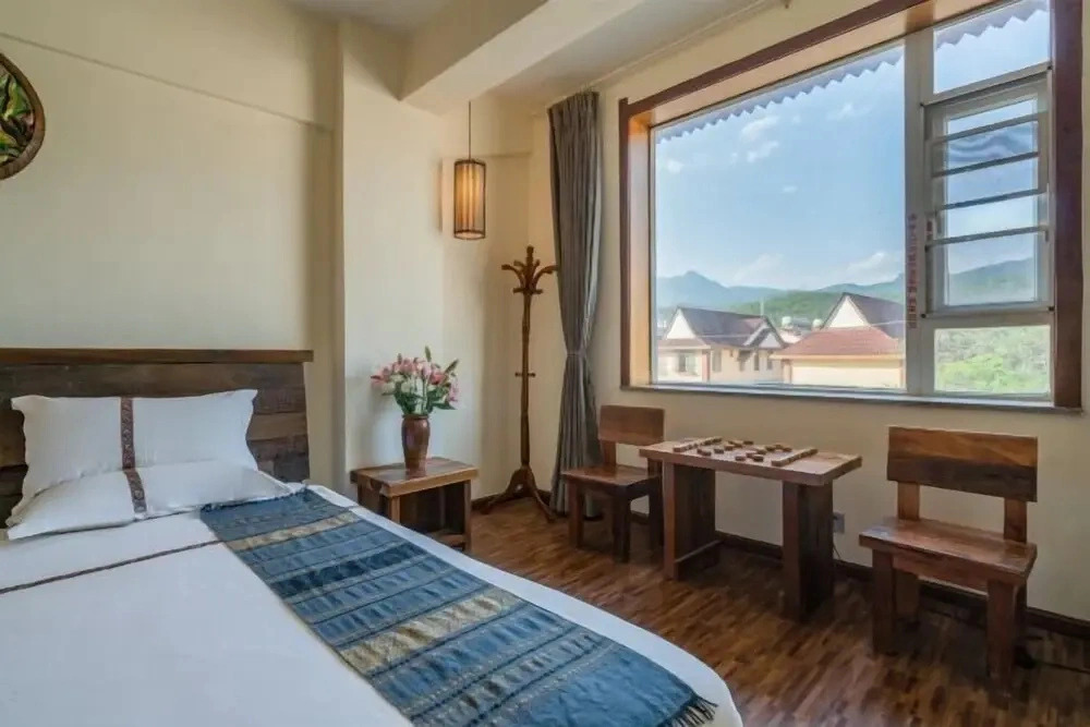 Mengla Lanna Resort Hotel