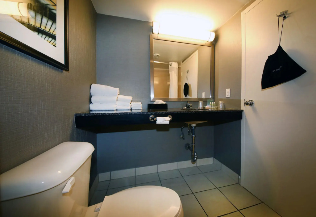 Holiday Inn Hotel Peterborough Waterfront by IHG