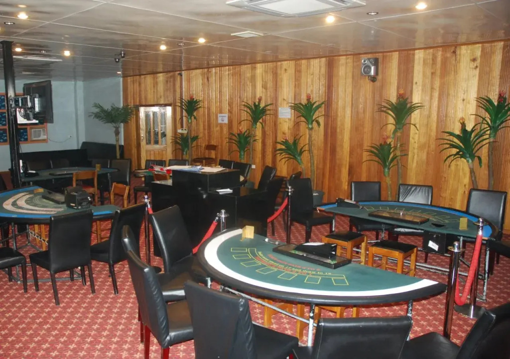Pacific Crown Hotel