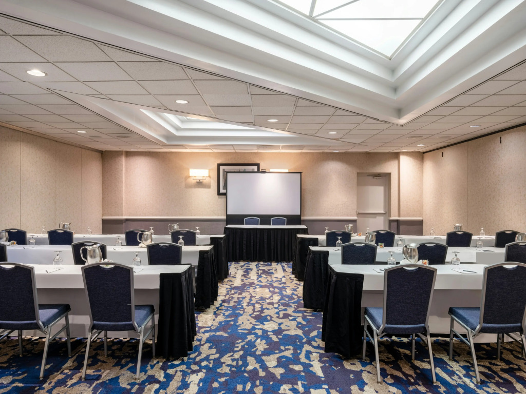 Embassy Suites Baltimore - North/Hunt Valley