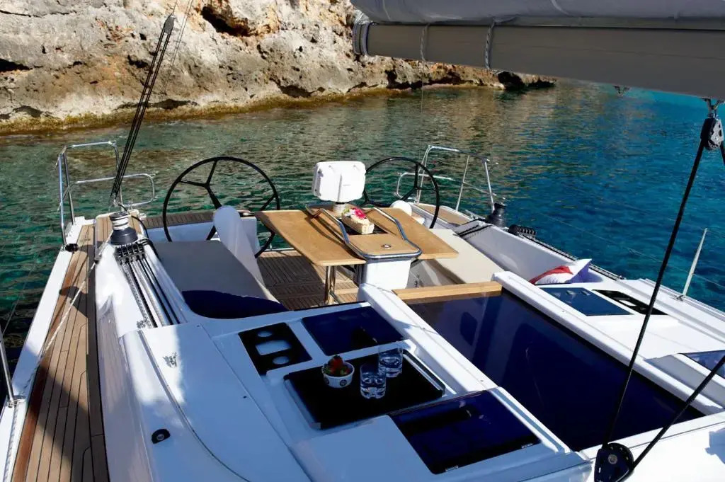 ''Alkyoni" Sailing Yacht