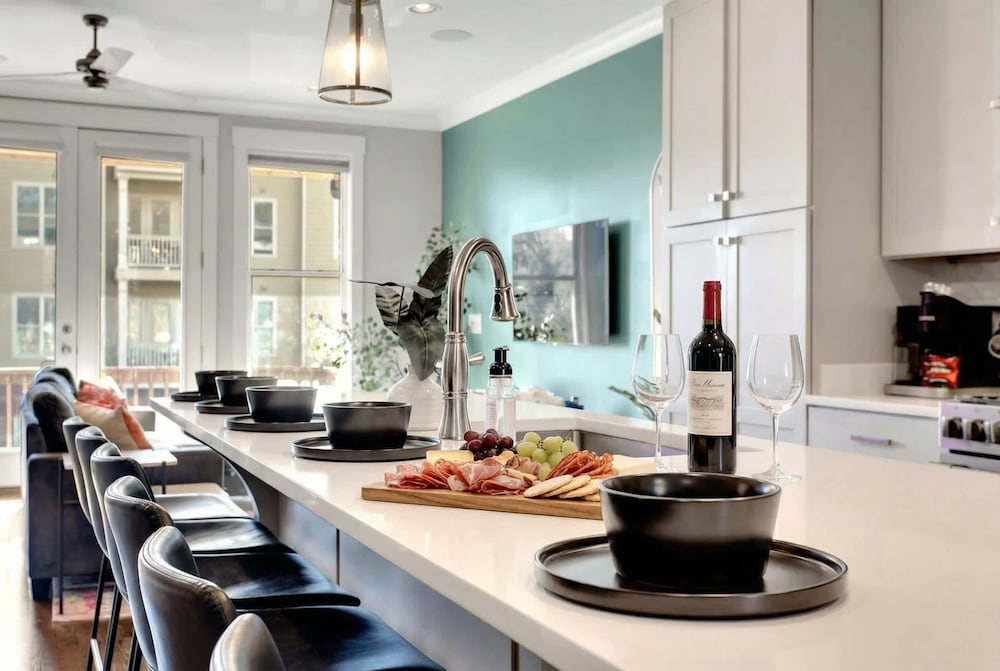 Near Gulch 12 South Book Luxury Now