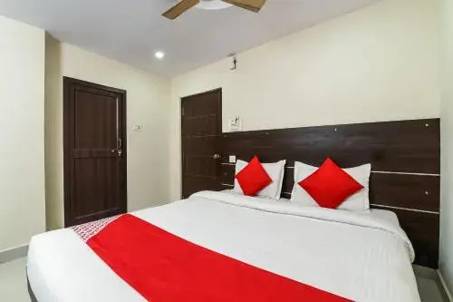 OYO 29147 B Hotel