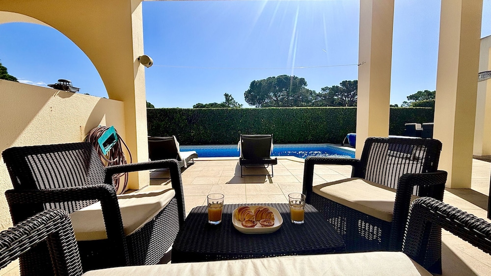 Vilamoura Golf Villa 2 by Homing