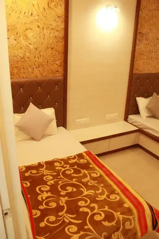 Hotel Skylark