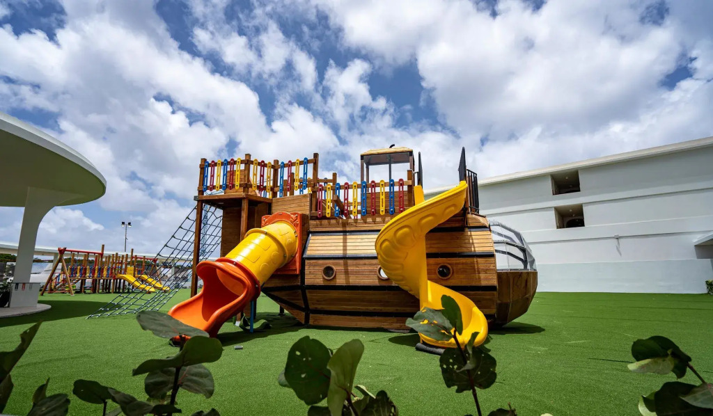 Mangrove Beach Corendon Curacao All-Inclusive Resort, Curio by Hilton