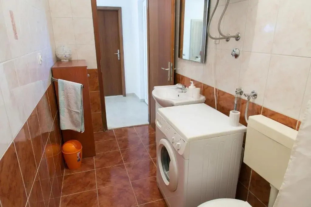 Apartments Ivica - 150m from sea