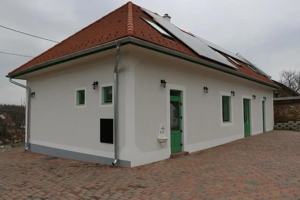 Fogad A Patkolkovcshoz Szekszrd
