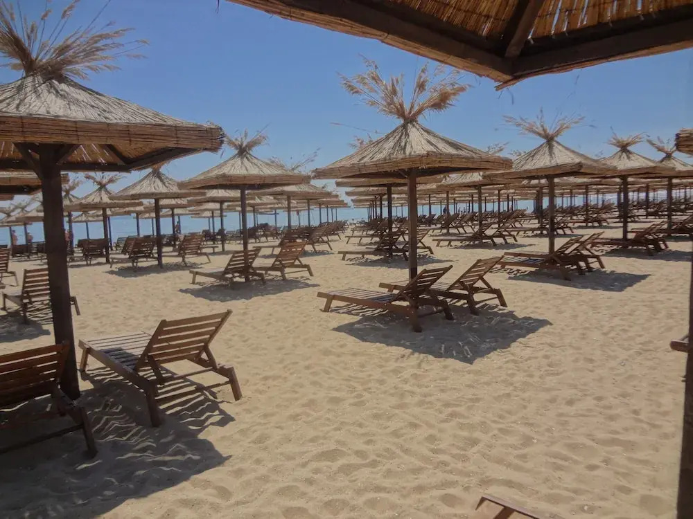 SEAVIEW BG Beach Front Suites