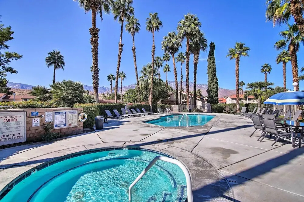Palm Springs Abode w/ Pool Access, Near Golfing