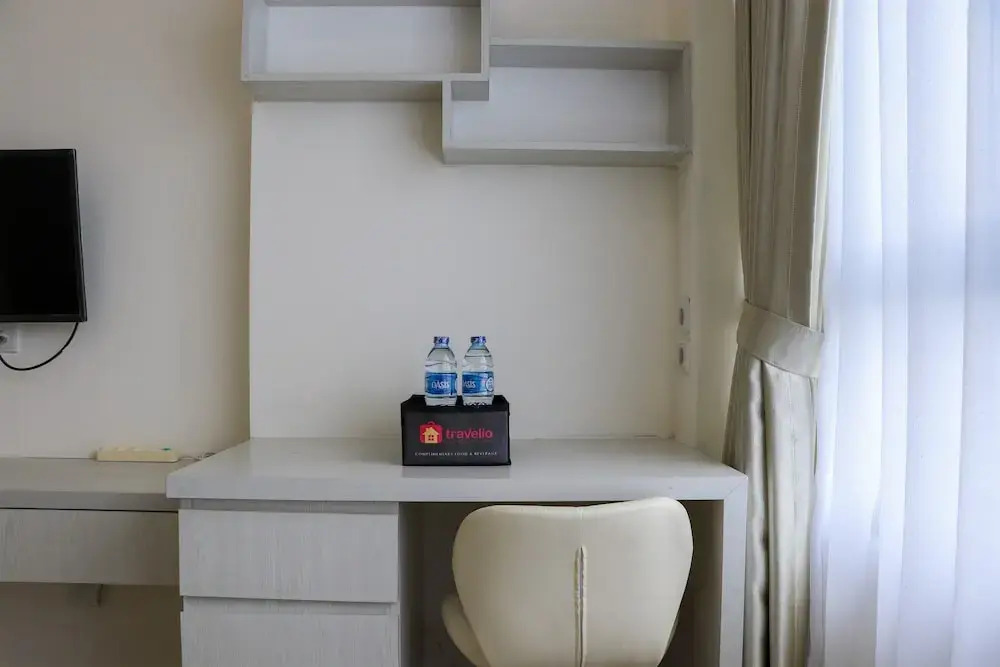 Full Furnished With Simply Look Studio At Springlake Summarecon Bekasi Apartment