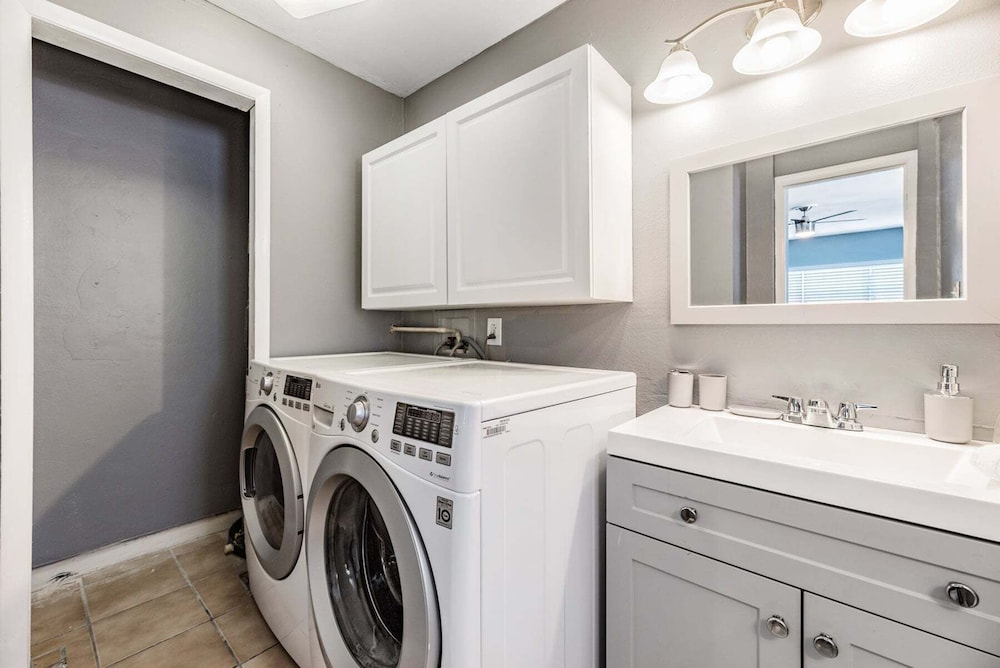 3442 Azalea Pl