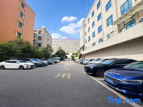 Weixin Zhenghang Grand Hotel