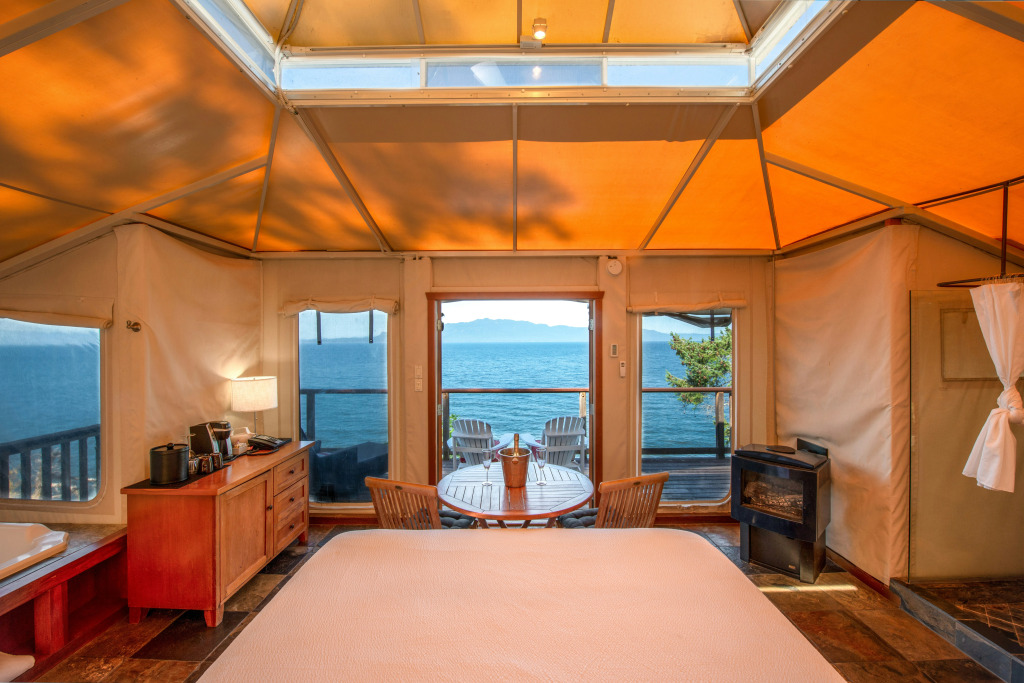Rockwater Secret Cove Resort